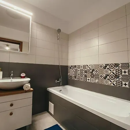Viva Suite With Netflix, Near Iulius Mall *